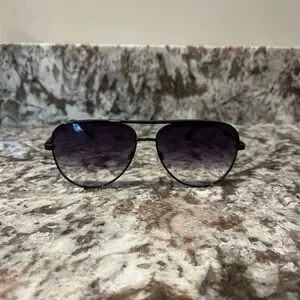 Quay Australia | Accessories | Mwt Quay Black Fade High Key  display picture 3